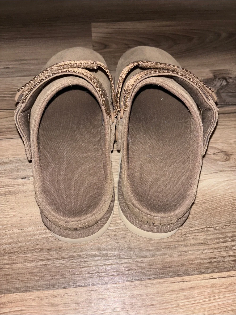 slip-on brown uggs!! - Picture 2 of 5